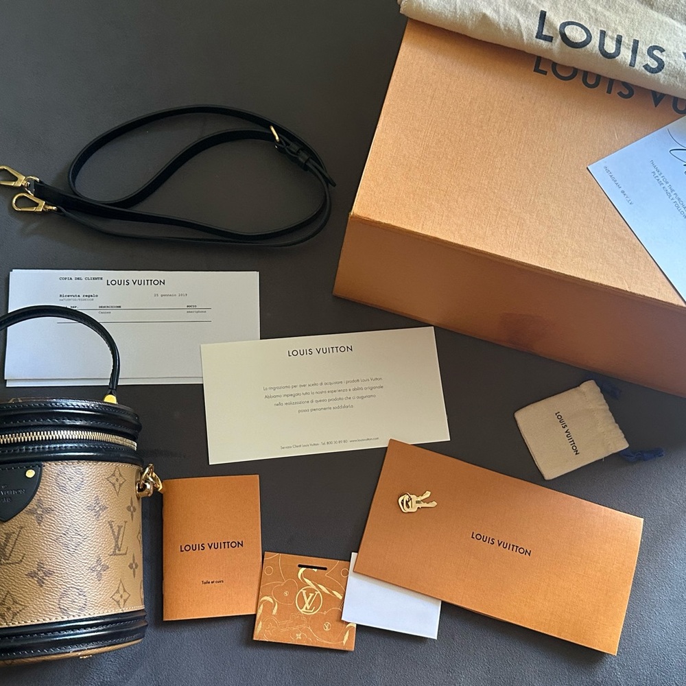 Louis Vuitton
Handbag Reverse Monogram Canvas - Authentic - Picture 5 of 10